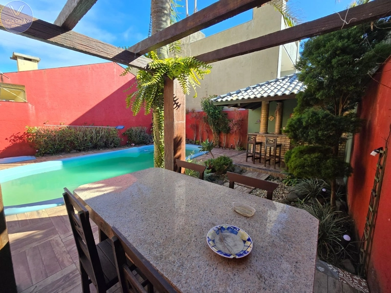 SOBRADO À VENDA COM AMPLO TERRAÇO,  JUNTO AO MAR!: 11ª foto da galeria de imagens do imóvel