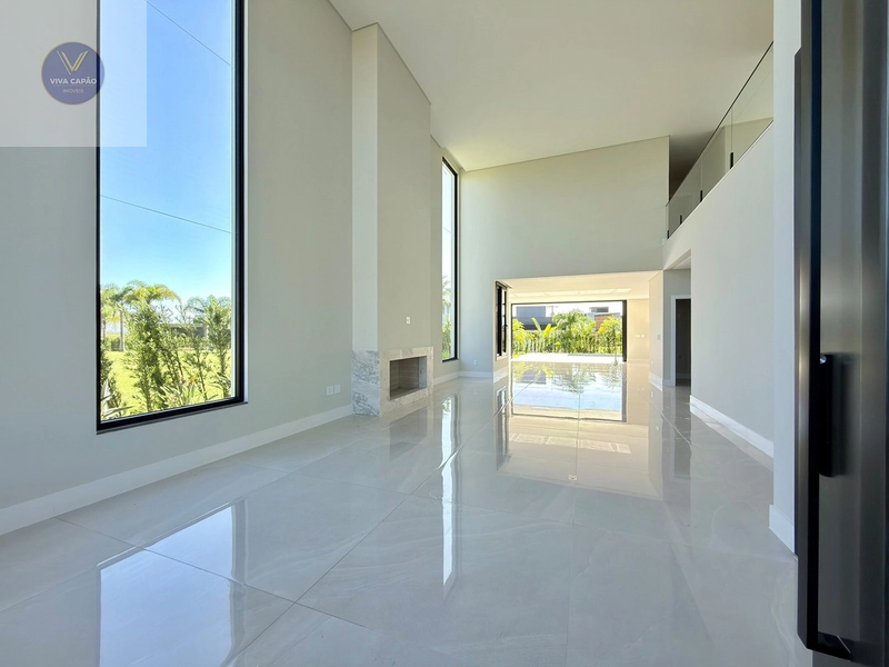 SOBRADO NEOCLÁSSICO À VENDA! 5 SUÍTES • ACESSO À LAGOA • 401 M²: 3ª foto da galeria de imagens do imóvel