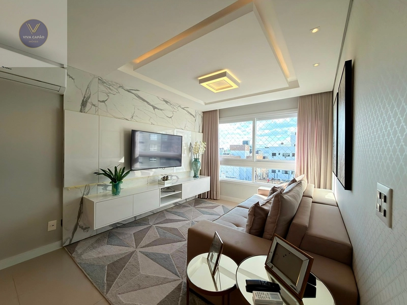 APARTAMENTO À VENDA EM CAPÃO DA CANOA! ÚLTIMO ANDAR E FRENTE LESTE: 1ª foto da galeria de imagens do imóvel