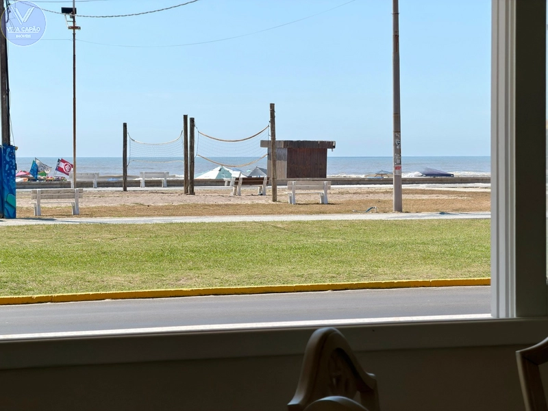 APARTAMENTO PÉ NA AREIA COM SACADA DE FRENTE: 10ª foto da galeria de imagens do imóvel