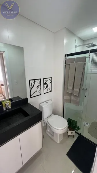 APARTAMENTO COMPLETO COM SUÍTE E SACADA FRENTE.: 3ª foto da galeria de imagens do imóvel