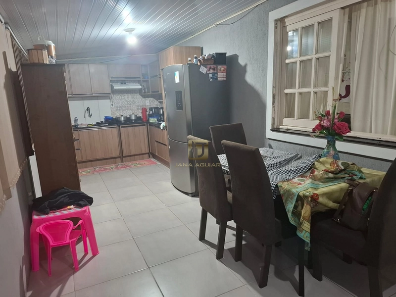 Excelente casa de 2 dormitórios no bairro Fátima , Cachoeirinha: 3ª foto da galeria de imagens do imóvel