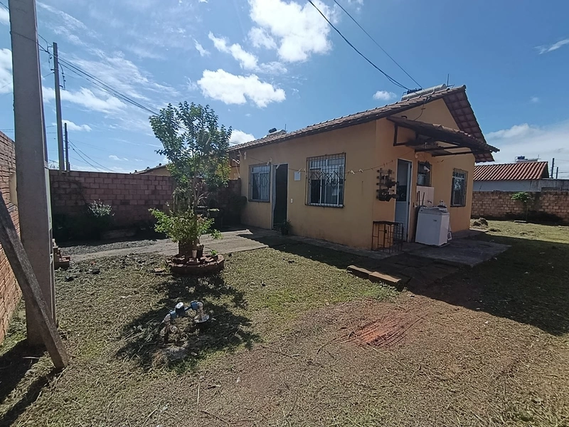 Casa de esquina com dois dormitórios a venda em Gravataí.: 2ª foto da galeria de imagens do imóvel