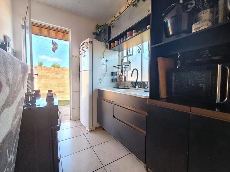 Casa de esquina com dois dormitórios a venda em Gravataí.: 5ª foto da galeria de imagens do imóvel