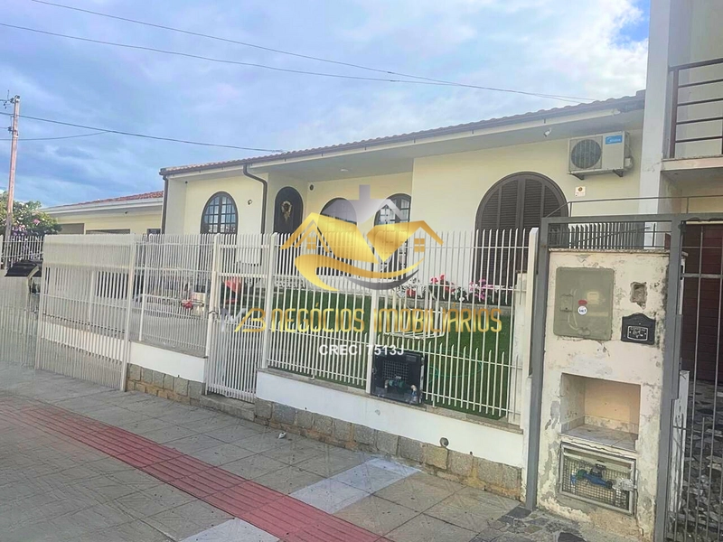 CASA À VENDA – BARREIROS | SEMIMOBILIADA: 6ª foto da galeria de imagens do imóvel