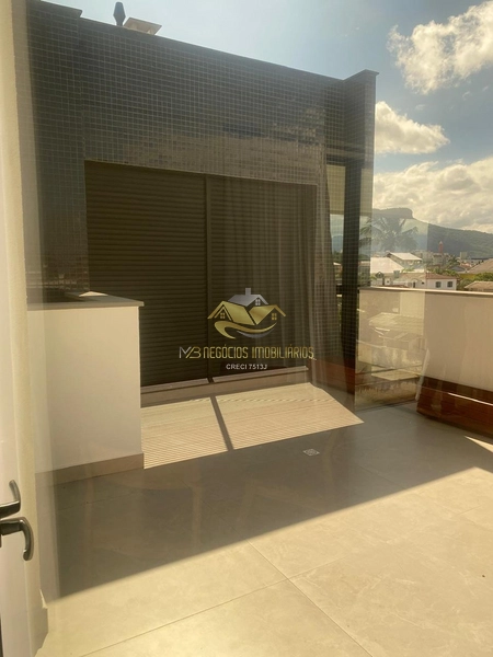 Lindo apartamento sem mobília com sacada: 15ª foto da galeria de imagens do imóvel