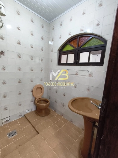 Casa com pátio grande.: 22ª foto da galeria de imagens do imóvel