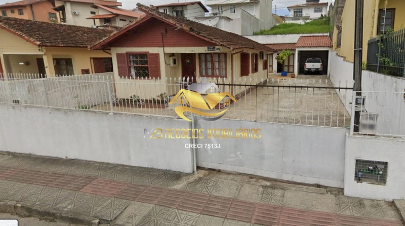 Casa à Venda Florianópolis – Terreno com Potencial Comercial: 5ª foto da galeria de imagens do imóvel