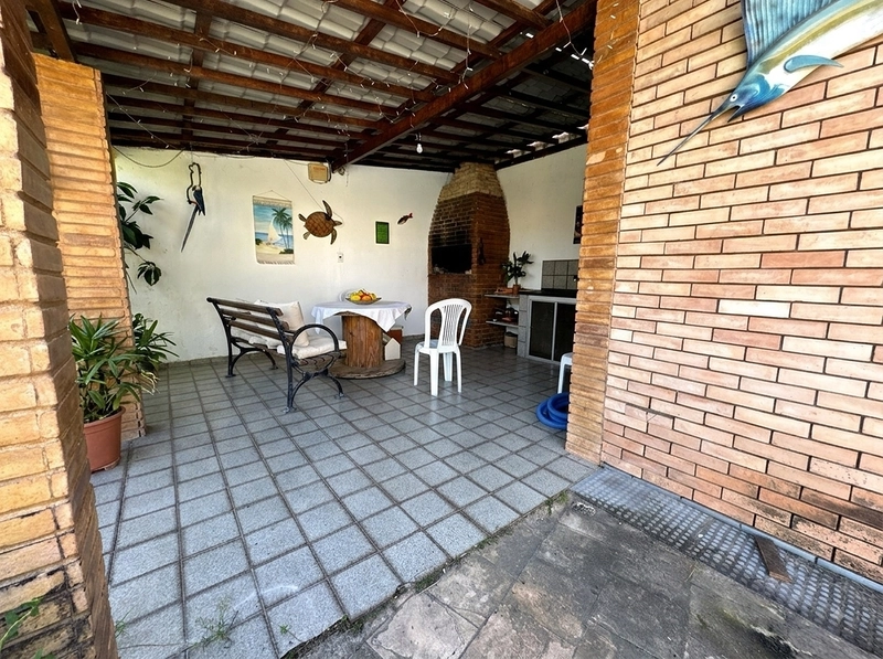 Casa ampla com piscina no Francês : 5ª foto da galeria de imagens do imóvel