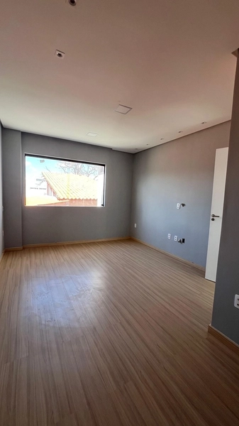 Casa em condomínio com piscina e área de lazer: 6ª foto da galeria de imagens do imóvel