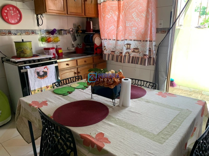 Casa no Centro com 02 dormitórios: 6ª foto da galeria de imagens do imóvel