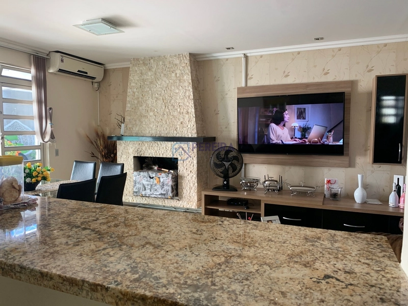Casa no centro com 3 dormitórios: 11ª foto da galeria de imagens do imóvel