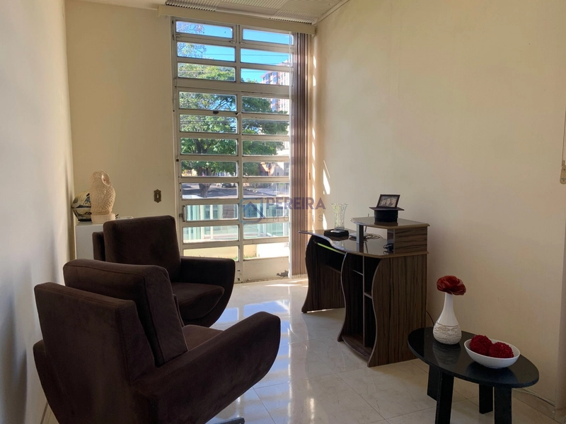 Casa no centro com 3 dormitórios: 7ª foto da galeria de imagens do imóvel
