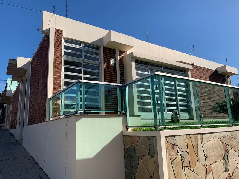 Casa no centro com 3 dormitórios: 34ª foto da galeria de imagens do imóvel
