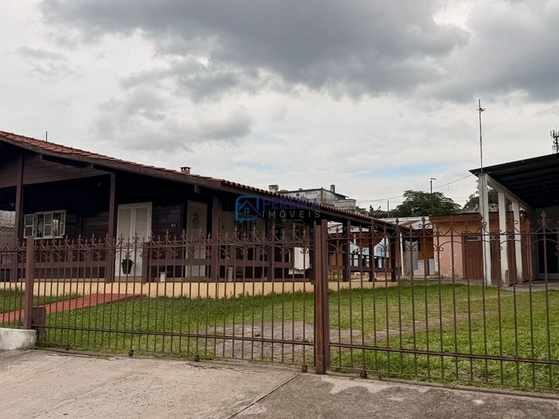 Terreno com duas casas na Vila Argiles.: 3ª foto da galeria de imagens do imóvel