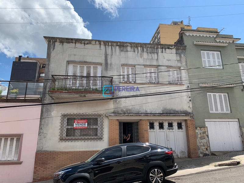 Casa de 03 dormitórios no Centro.: 1ª foto da galeria de imagens do imóvel