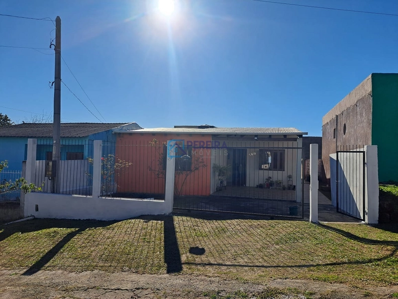 Casa de 03 dormitórios: 2ª foto da galeria de imagens do imóvel
