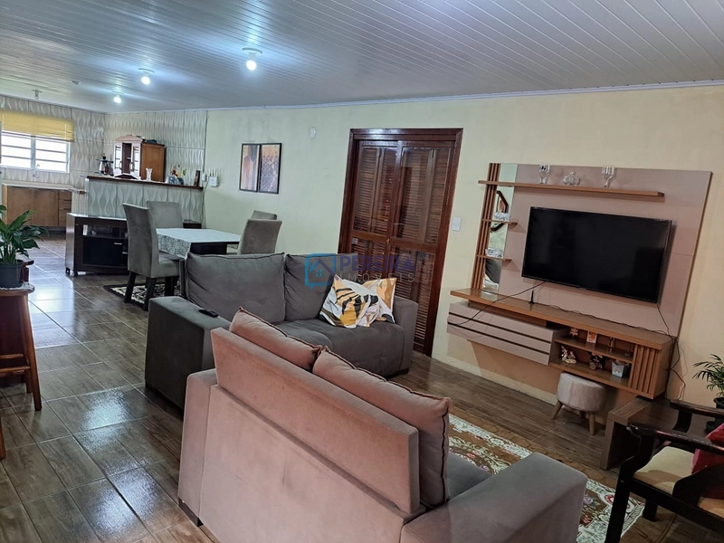 Casa de 03 dormitórios: 5ª foto da galeria de imagens do imóvel