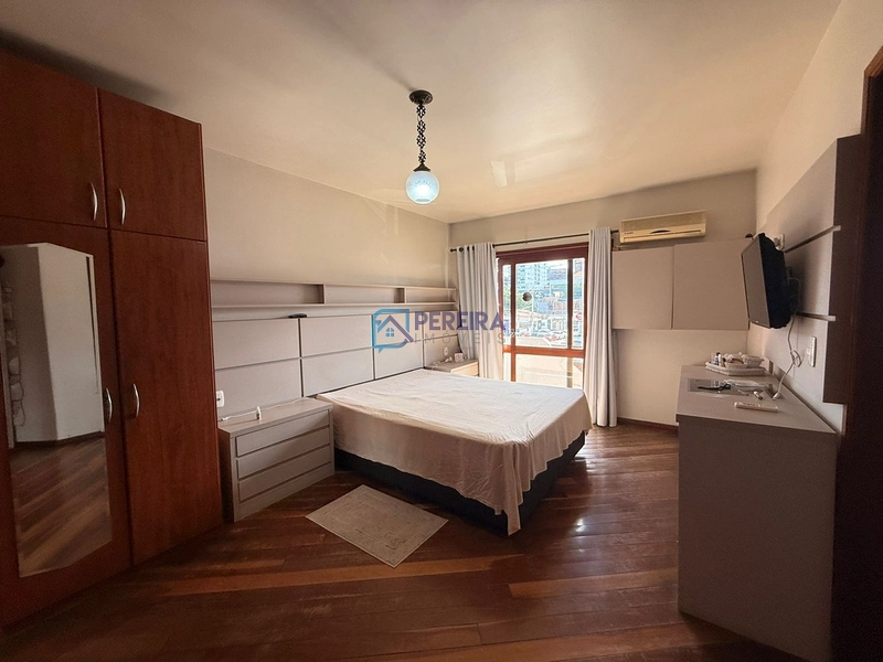 Casa central de 03 dormitórios: 7ª foto da galeria de imagens do imóvel