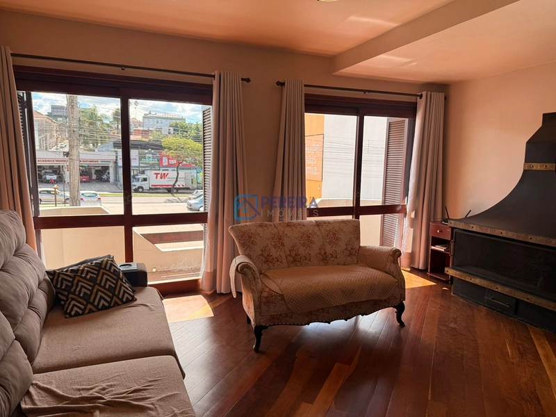 Casa central de 03 dormitórios: 25ª foto da galeria de imagens do imóvel