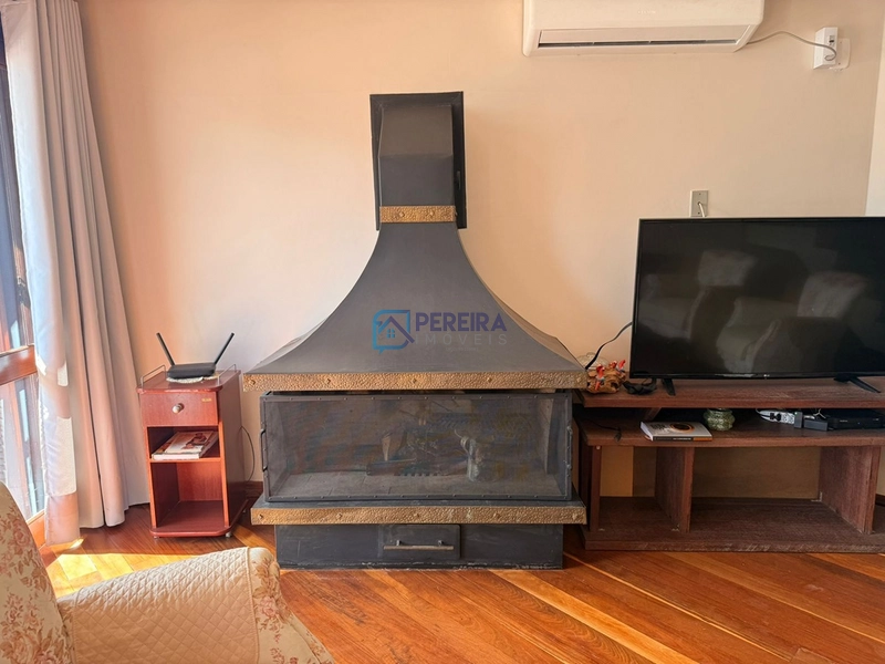 Casa central de 03 dormitórios: 22ª foto da galeria de imagens do imóvel