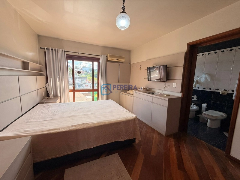 Casa central de 03 dormitórios: 4ª foto da galeria de imagens do imóvel