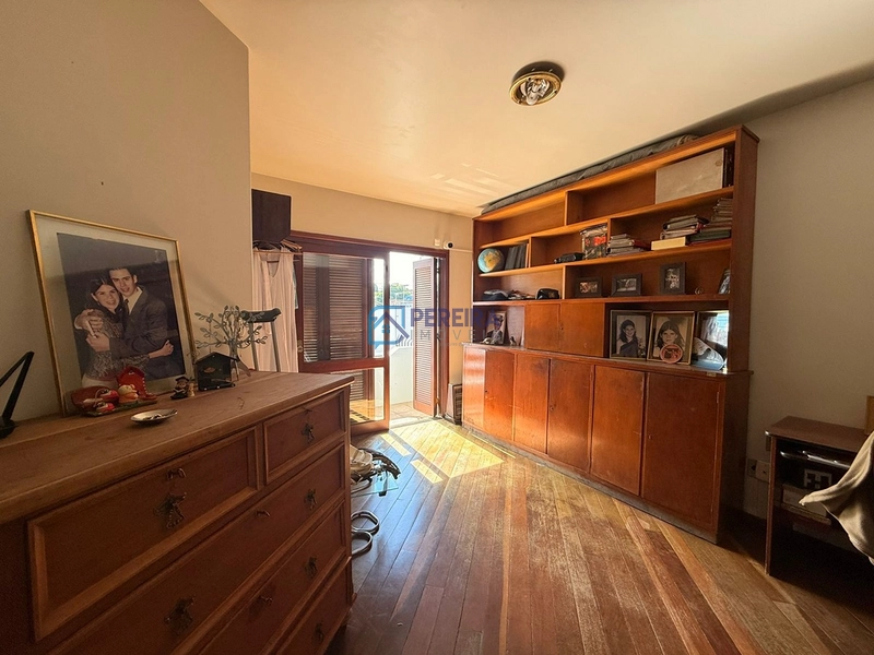 Casa central de 03 dormitórios: 12ª foto da galeria de imagens do imóvel