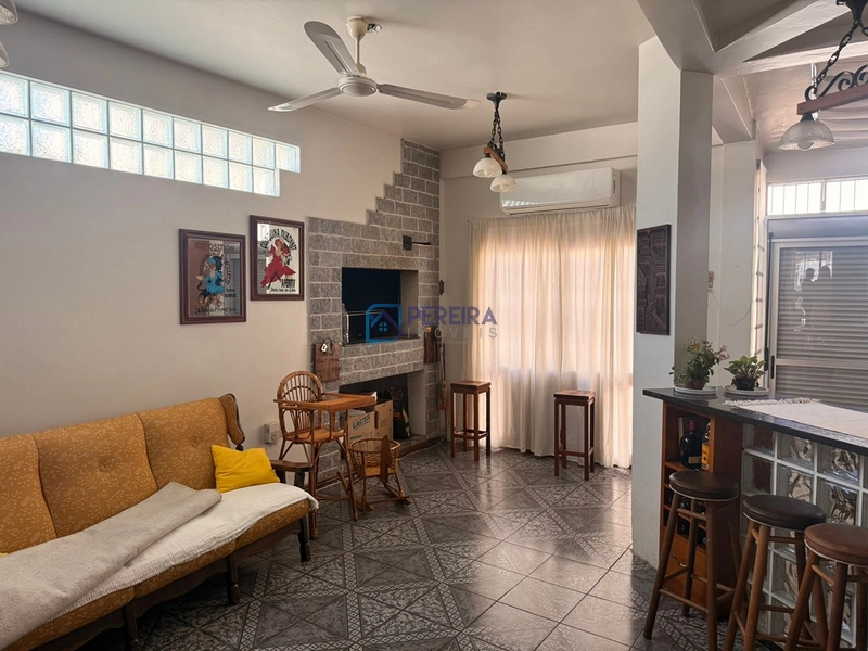 Casa central de 03 dormitórios: 21ª foto da galeria de imagens do imóvel