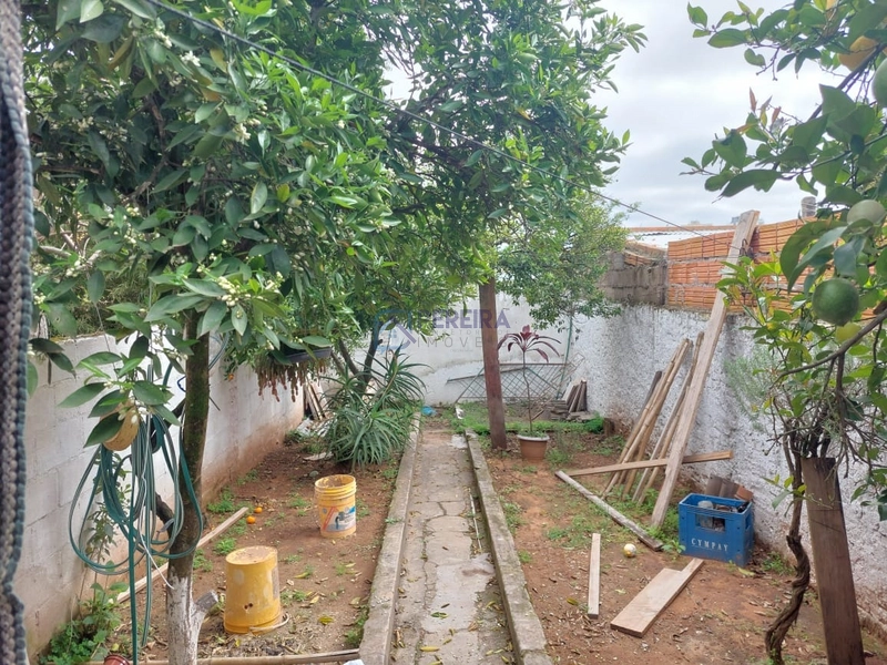 Casa com 03 dormitórios: 16ª foto da galeria de imagens do imóvel