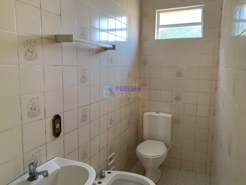 Casa impecável de 04 dormitórios na Severo de Abreu.: 37ª foto da galeria de imagens do imóvel