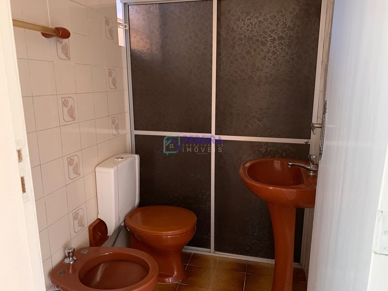 Casa impecável de 04 dormitórios na Severo de Abreu.: 5ª foto da galeria de imagens do imóvel