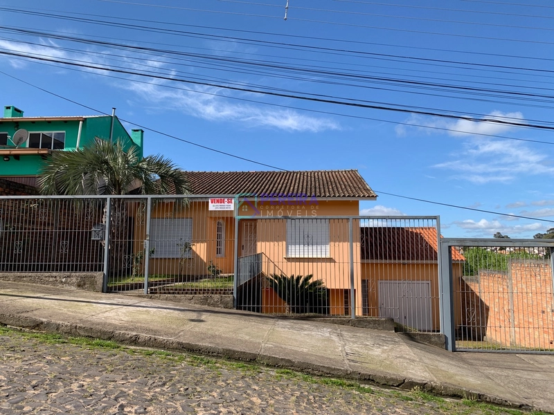 Casa impecável de 04 dormitórios na Severo de Abreu.: 51ª foto da galeria de imagens do imóvel
