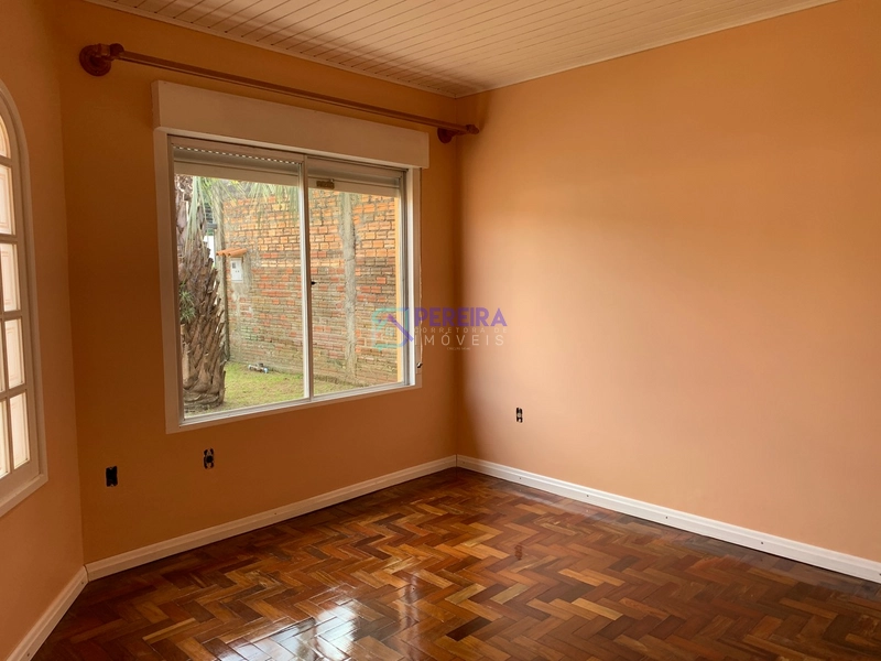 Casa impecável de 04 dormitórios na Severo de Abreu.: 4ª foto da galeria de imagens do imóvel