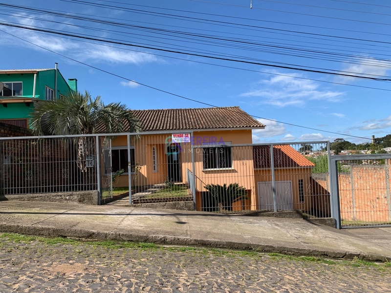 Casa impecável de 04 dormitórios na Severo de Abreu.: 46ª foto da galeria de imagens do imóvel