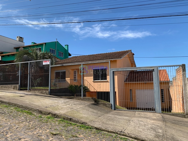 Casa impecável de 04 dormitórios na Severo de Abreu.: 49ª foto da galeria de imagens do imóvel