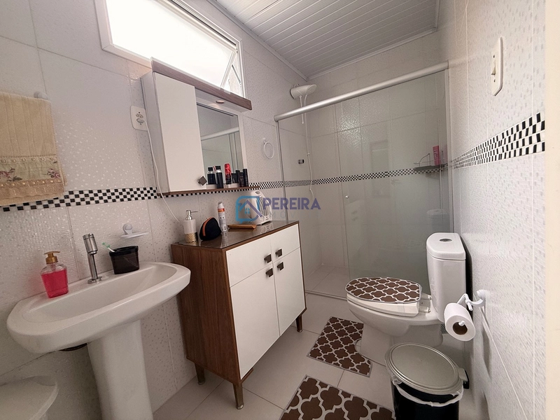 Casa no centro com 02 dormitórios: 7ª foto da galeria de imagens do imóvel