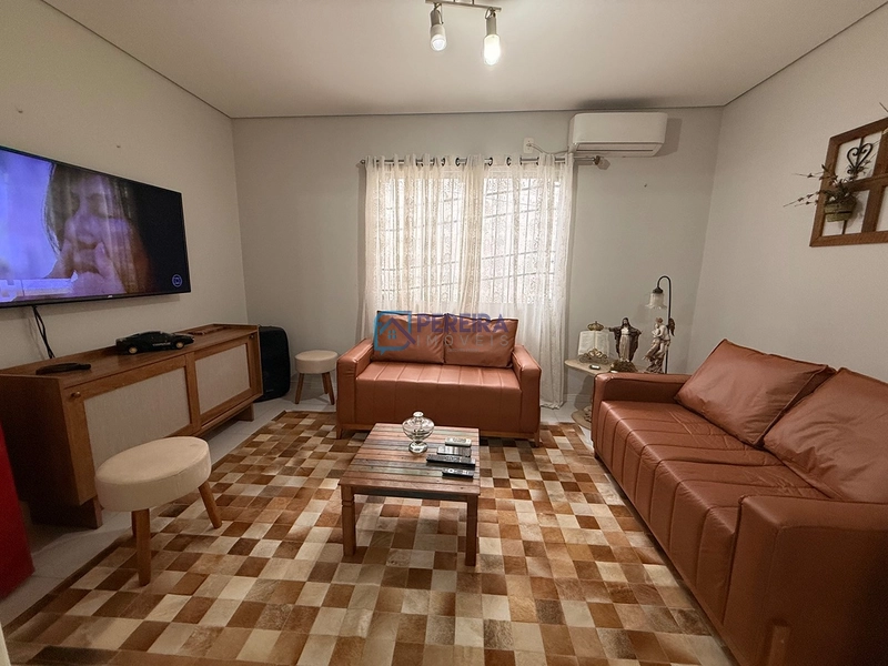 Casa no centro com 02 dormitórios: 15ª foto da galeria de imagens do imóvel