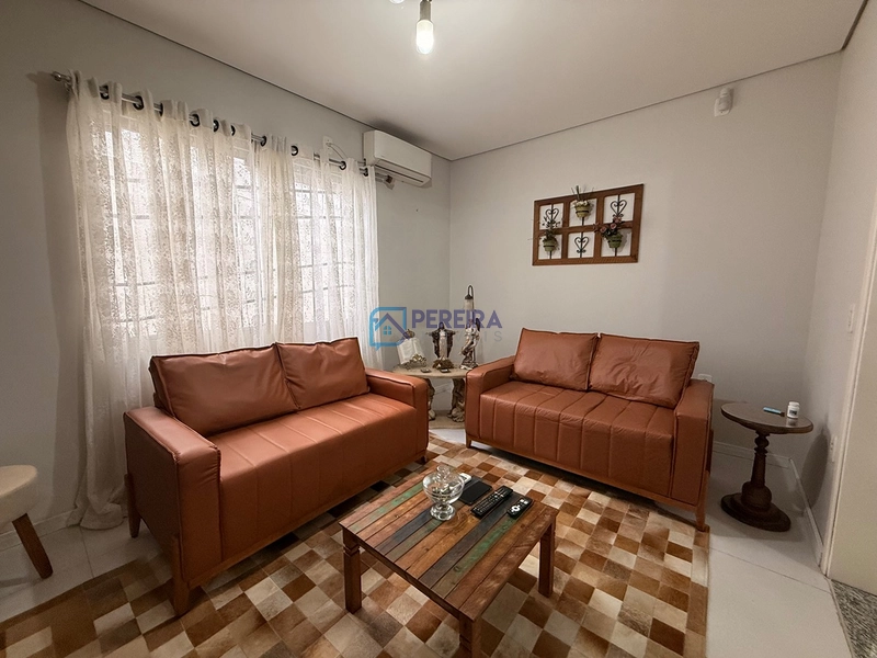 Casa no centro com 02 dormitórios: 14ª foto da galeria de imagens do imóvel