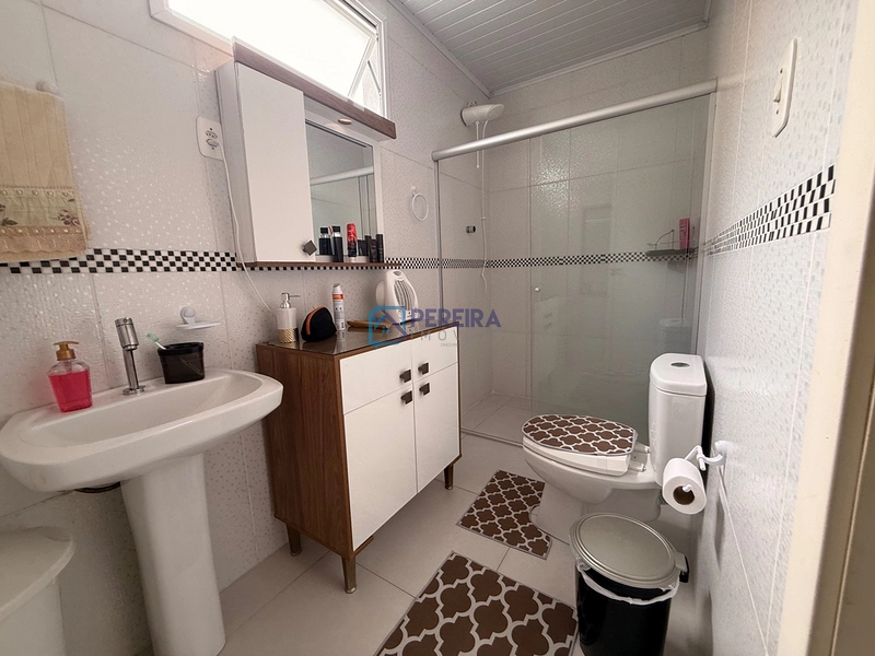 Casa no centro com 02 dormitórios: 8ª foto da galeria de imagens do imóvel