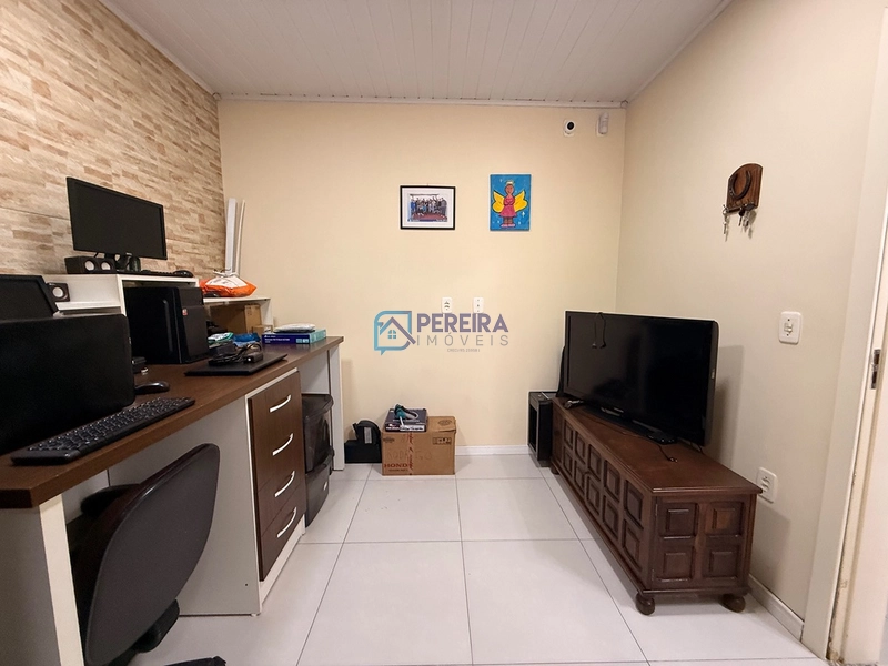 Casa no centro com 02 dormitórios: 19ª foto da galeria de imagens do imóvel