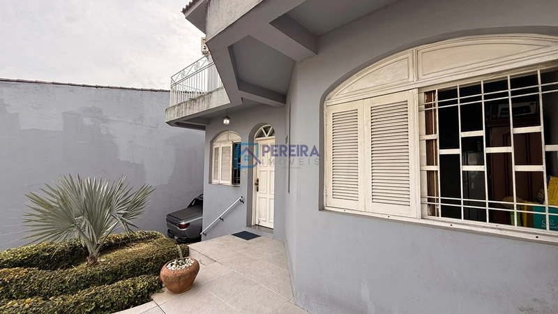 Casa alto padrão no centro de Santana do Livramento.: 3ª foto da galeria de imagens do imóvel