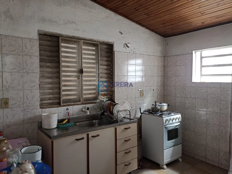 Casa no centro com 02 dormitórios. OPORTUNIDADE.: 5ª foto da galeria de imagens do imóvel