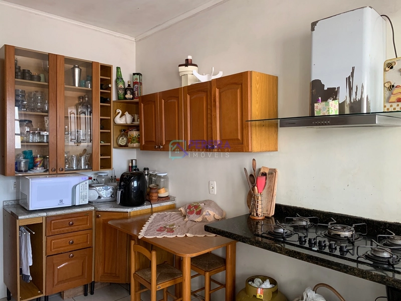 Casa de 03 dormitórios + apartamento no centro.: 25ª foto da galeria de imagens do imóvel