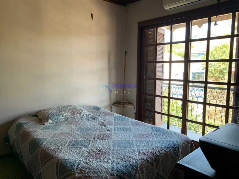 Casa de 03 dormitórios + apartamento no centro.: 13ª foto da galeria de imagens do imóvel