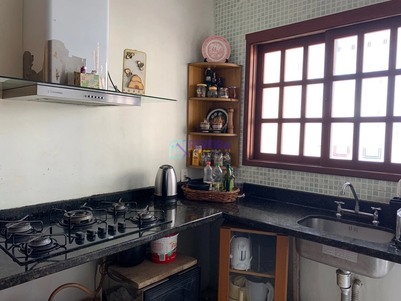 Casa de 03 dormitórios + apartamento no centro.: 6ª foto da galeria de imagens do imóvel