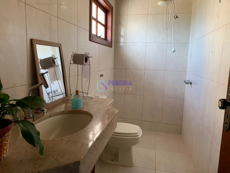 Casa de 03 dormitórios + apartamento no centro.: 28ª foto da galeria de imagens do imóvel
