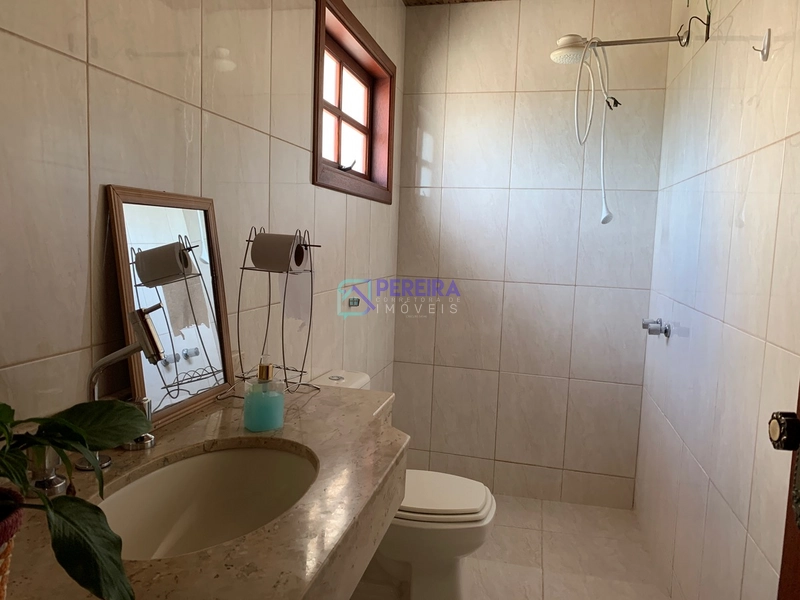 Casa de 03 dormitórios + apartamento no centro.: 10ª foto da galeria de imagens do imóvel