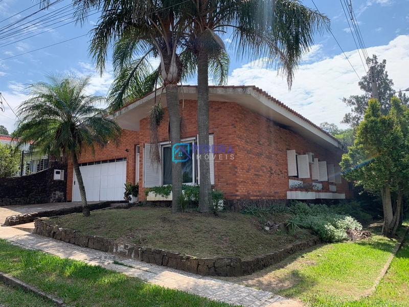 Casa com 03 suítes no Jardim Europa: 2ª foto da galeria de imagens do imóvel