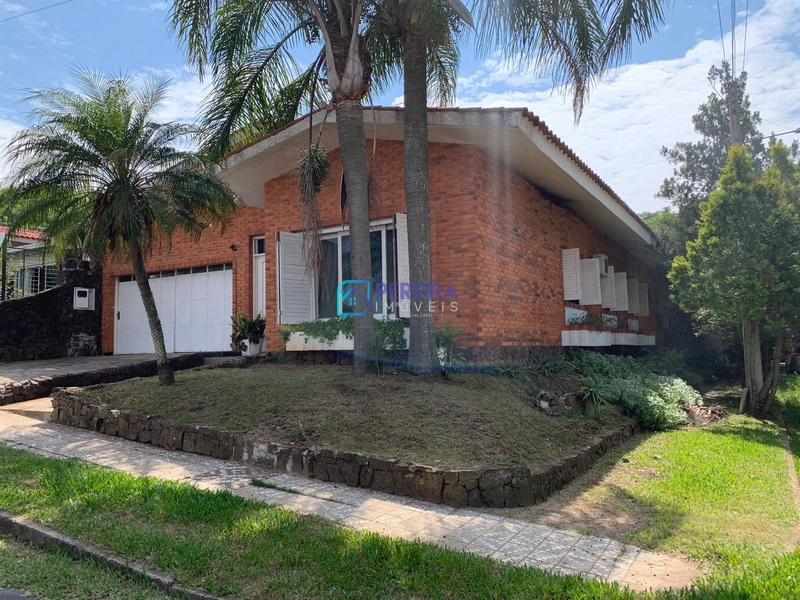 Casa com 03 suítes no Jardim Europa: 3ª foto da galeria de imagens do imóvel