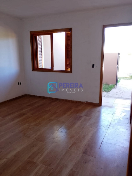 Casa com 02 dormitórios: 5ª foto da galeria de imagens do imóvel
